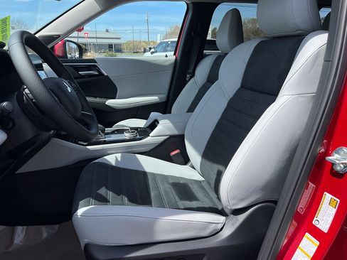 New 2025 Mitsubishi Outlander SE image 19