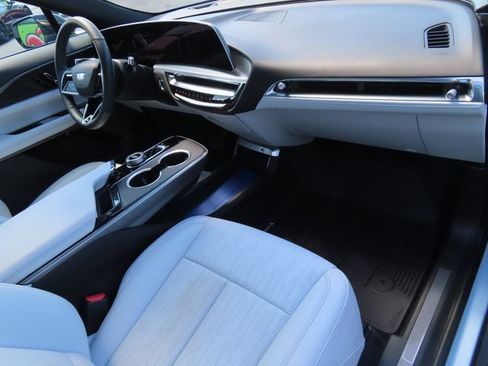 Certified 2024 Cadillac Lyriq Luxury RWD image 41