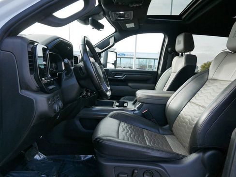 Used 2024 Chevrolet Silverado 2500 ZR2 w/ ZR2 Bison Edition image 8