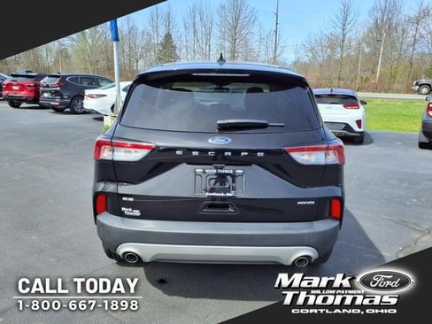 Used 2022 Ford Escape SE w/ Cold Weather Package image 4