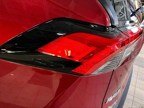 Used 2023 Toyota RAV4 XLE Premium image 34