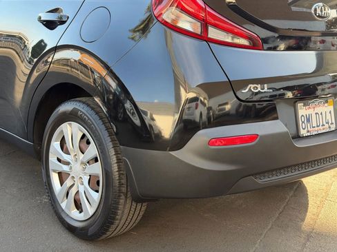 Used 2020 Kia Soul LX image 23