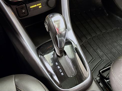 Used 2019 Chevrolet Trax Premier image 21