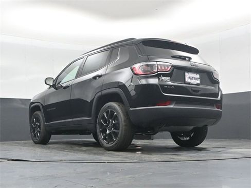 New 2026 Jeep Compass Latitude image 42