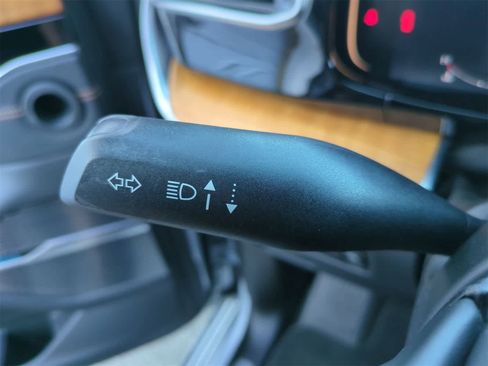 Used 2022 Jeep Grand Wagoneer Series III image 26