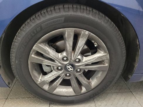 Used 2018 Hyundai Elantra SEL FWD image 31