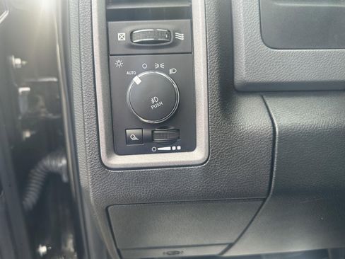 Used 2018 RAM 1500 Express w/ Express Value Package image 15