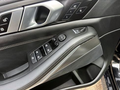 Used 2022 BMW X5 xDrive40i w/ M Sport Package image 13