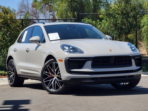 Certified 2023 Porsche Macan S AWD/4WD image 9