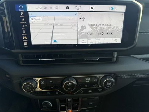 Used 2024 Jeep Wrangler High Altitude image 21