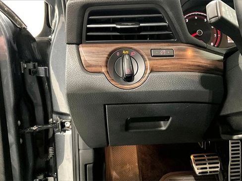 Used 2020 Volkswagen Passat 2.0T SEL image 38