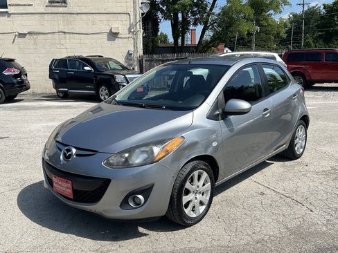 Used 2013 MAZDA MAZDA2 Touring FWD image 2