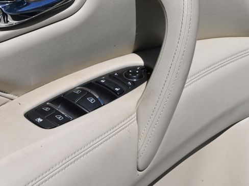 Used 2018 INFINITI QX80 4WD w/ Driver Assistance Package image 12