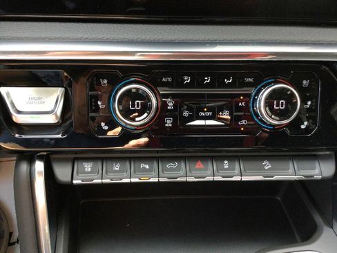 New 2024 GMC Sierra 2500 Denali w/ Denali Reserve Package image 15