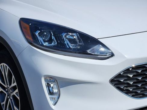 Used 2022 Ford Escape SEL image 9