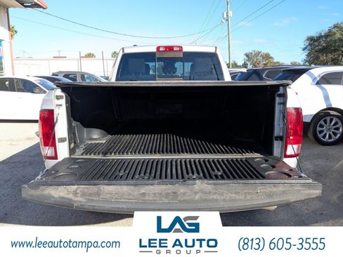 Used 2018 RAM 1500 Classic SLT image 12