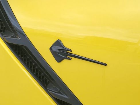 Used 2018 Chevrolet Corvette Stingray Convertible RWD image 19