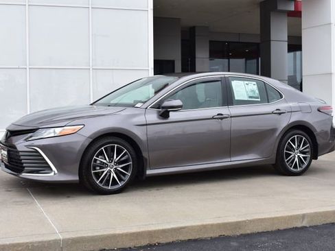 Used 2024 Toyota Camry XLE w/ Protection Package (Q2) (TMS) image 1