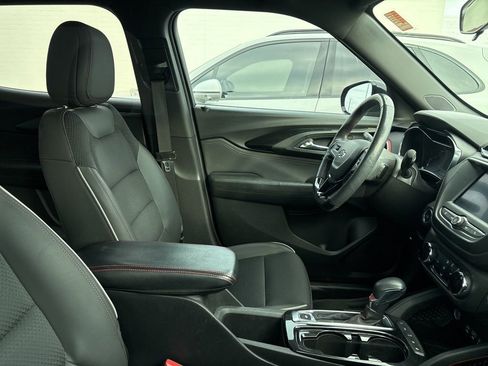 Used 2022 Chevrolet TrailBlazer RS FWD image 10