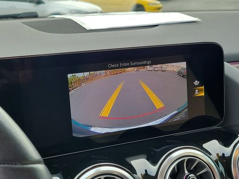 Used 2023 Mercedes-Benz GLA 250 image 25