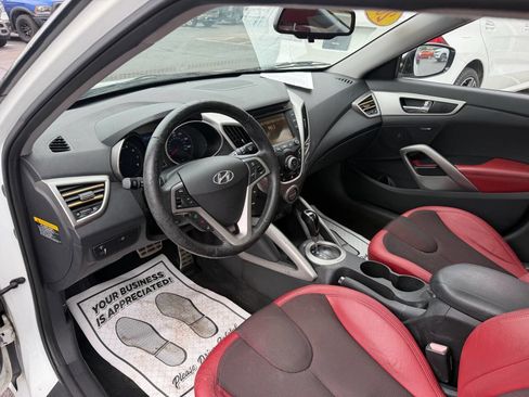 Used 2012 Hyundai Veloster w/ Style Pkg FWD image 10