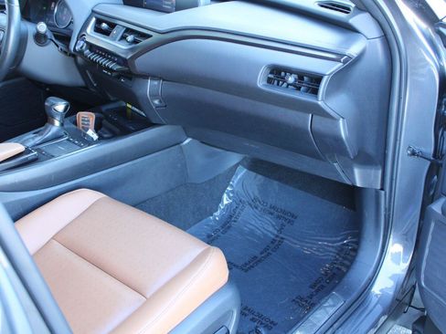 Used 2022 Lexus UX 250h w/ Accessory Package (Z2) AWD/4WD image 41