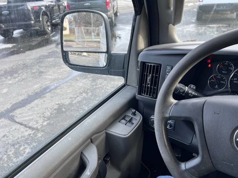 Used 2021 Chevrolet Express 2500 Extended image 6