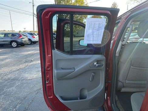 Used 2014 Nissan Frontier S image 19