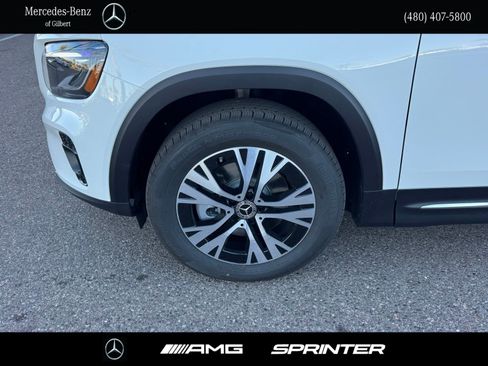 Used 2026 Mercedes-Benz GLB 250 image 6