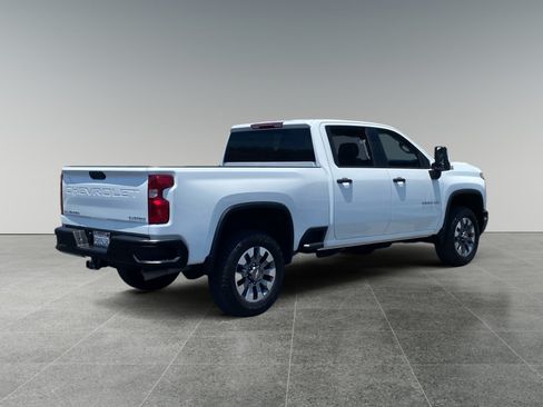 Used 2026 Chevrolet Silverado 2500 Custom w/ Custom Value Package AWD/4WD image 5