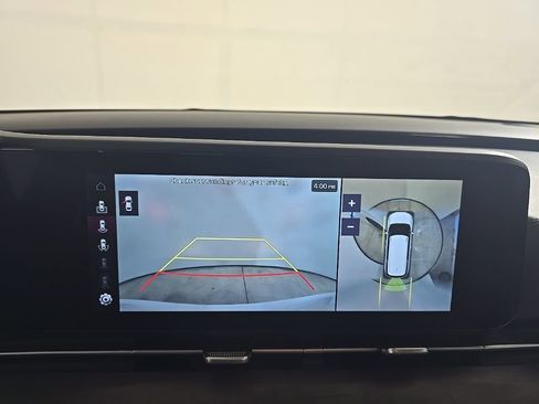 Used 2023 Kia Carnival SX image 8