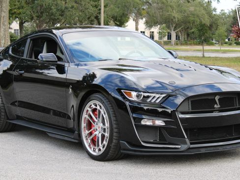 Used 2020 Ford Mustang Shelby GT500 w/ Technology Package image 21