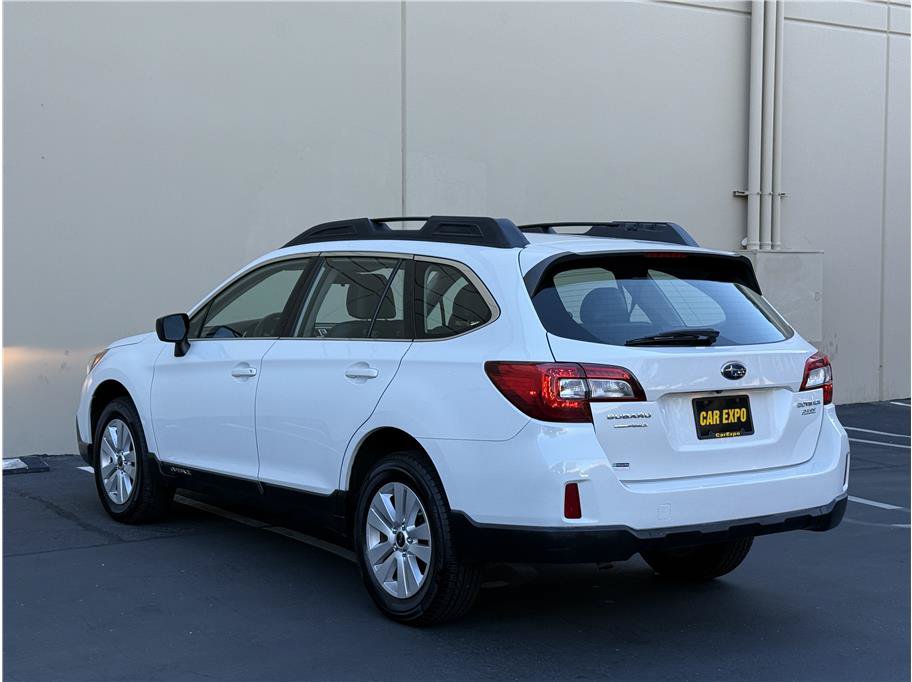 Used 2017 Subaru Outback 2.5i AWD/4WD image 5