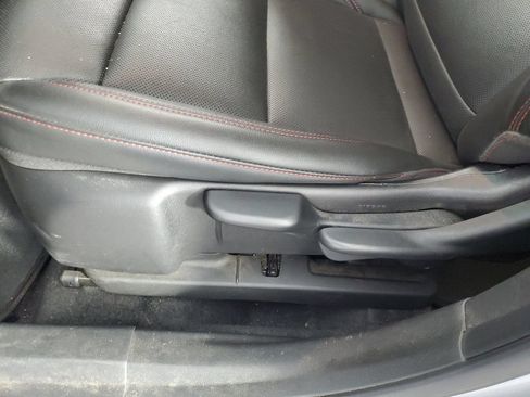 Used 2025 Chevrolet Trax RS w/ Sunroof Package FWD image 28