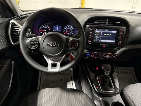 Used 2020 Kia Soul LX image 19