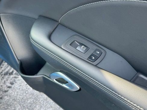 Used 2023 Dodge Challenger R/T w/ Plus Package image 27