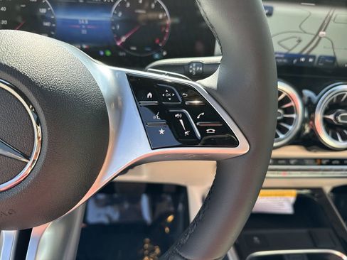 New 2026 Mercedes-Benz GLB 250 4MATIC image 23