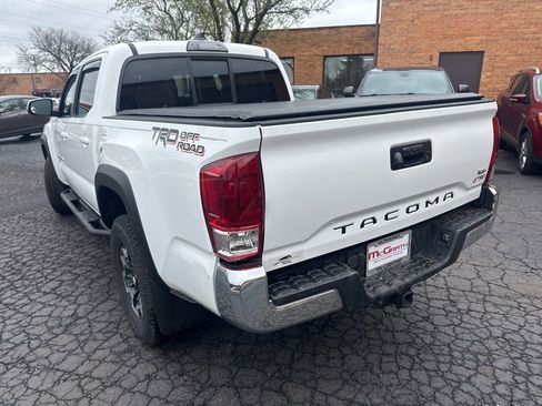 Used 2016 Toyota Tacoma TRD Off-Road w/ Towing Package image 5