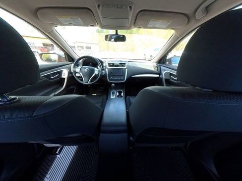Used 2017 Nissan Altima 2.5 SR w/ Midnight Edition Package FWD image 30