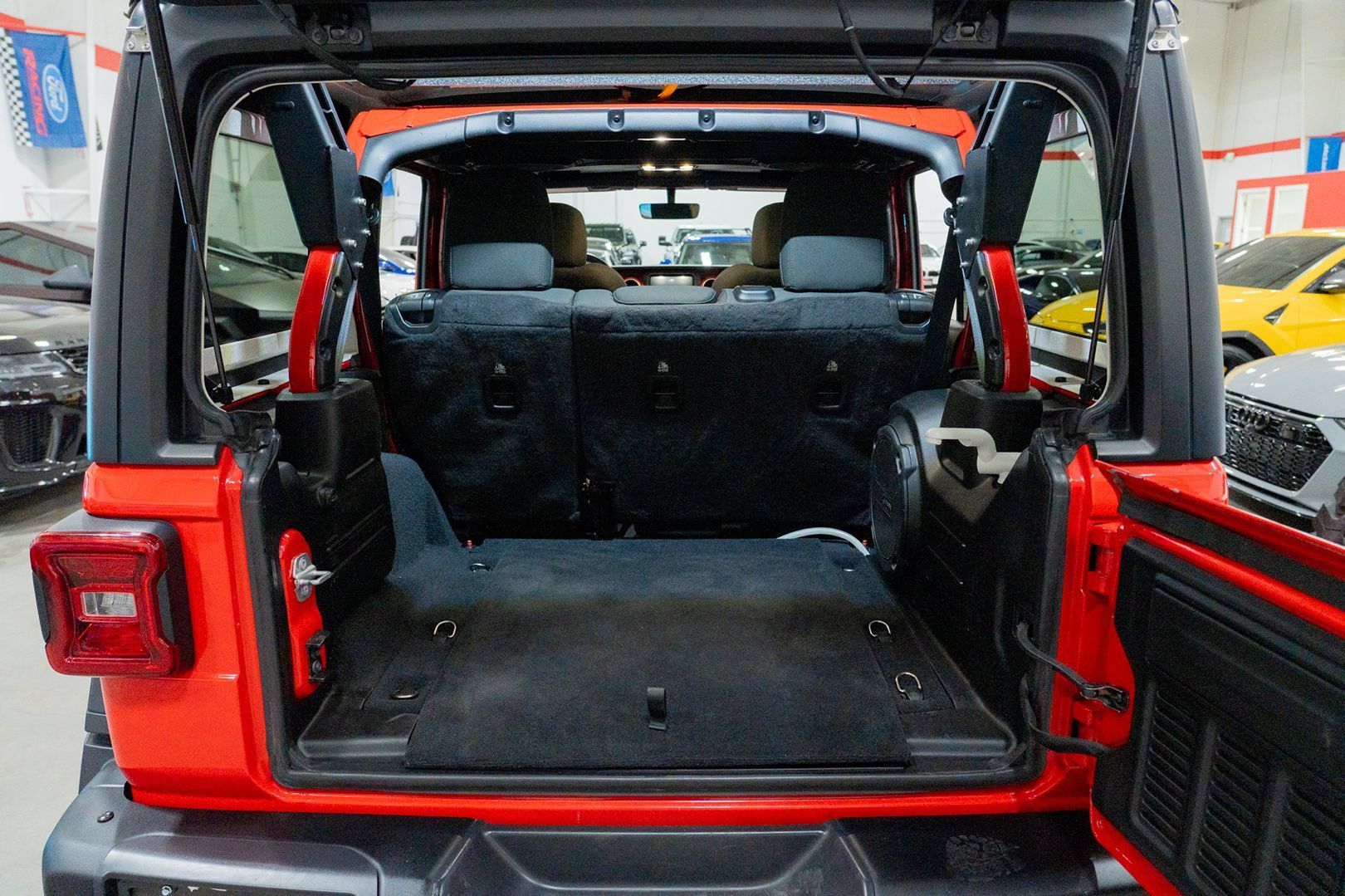 Used 2019 Jeep Wrangler Unlimited Rubicon AWD/4WD image 31