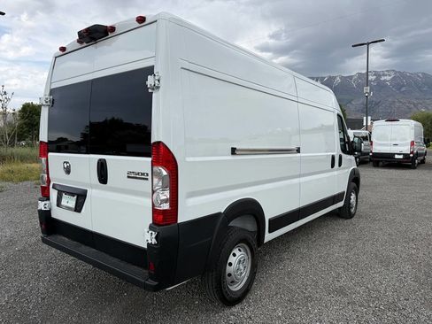 Used 2023 RAM ProMaster 2500 FWD image 3