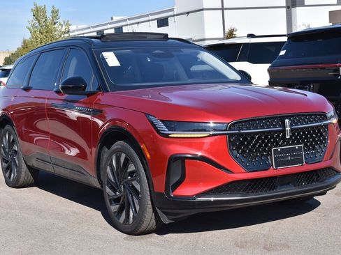 New 2026 Lincoln Nautilus Reserve w/ Jet Appearance Package image 3