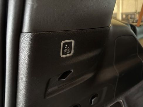 Used 2023 Jeep Grand Wagoneer L Series III w/ HD Trailer Tow Package image 23