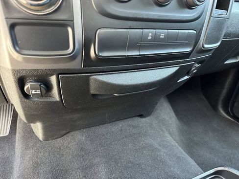 Used 2022 RAM 1500 Classic SLT RWD image 55