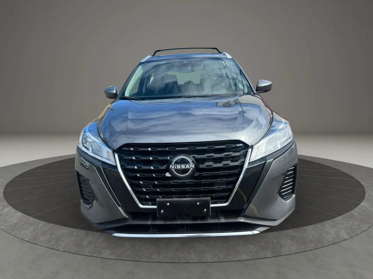 Used 2024 Nissan Kicks SV w/ Exterior Package FWD image 2