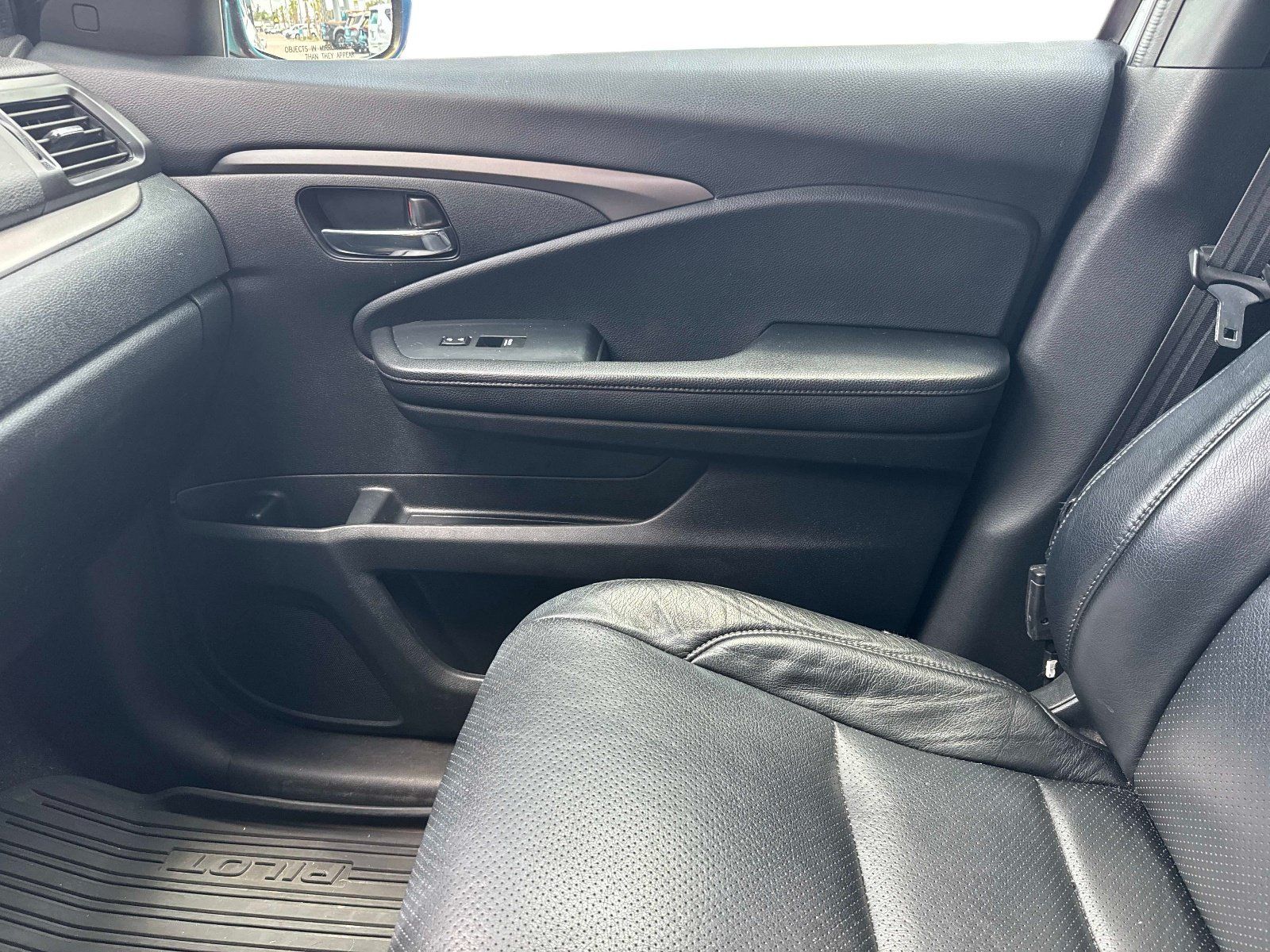 Used 2022 Honda Pilot Sport image 23