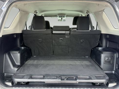 Used 2018 Toyota 4Runner SR5 RWD image 27