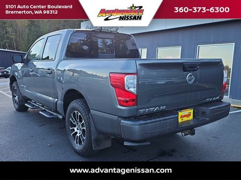 Used 2022 Nissan Titan SV w/ Accessory Utility Package image 3