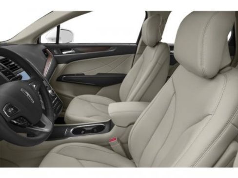 Used 2019 Lincoln MKC Premiere FWD image 9