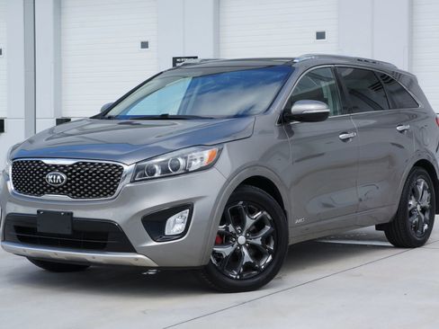 Used 2017 Kia Sorento SX image 6